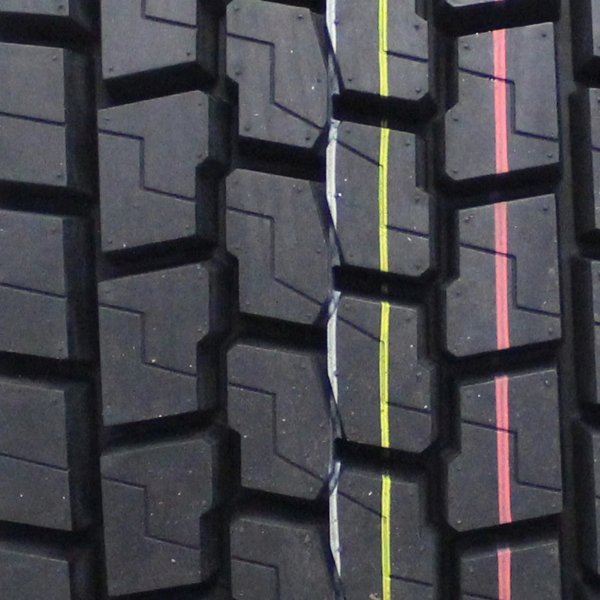 11R24.5 Commercial Tire E42219